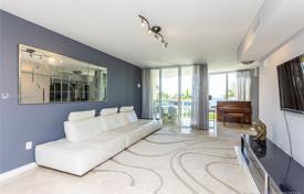 Bright apartment with ocean views in a residence on the first line of the beach, Sunny Isles Beach, Florida, USA for $940,000