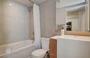 6-bedroom apartment in Dan Leckie Way for C$1,037,000