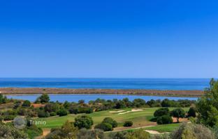 Land plot 4,571 m² in Faro for 1,250,000 €
