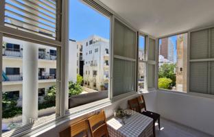 3-bedroom apartment 90 m² in Tel Aviv for $1,609,000
