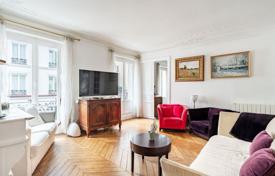 Exquisite four-room apartment, 6th arrondissement of Paris, France for 1,460,000 €