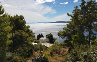 Land plot 849 m² in Split-Dalmatia County for 315,000 €