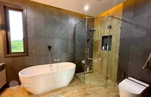 5-bedroom villa 340 m² in Pattaya for $534,000