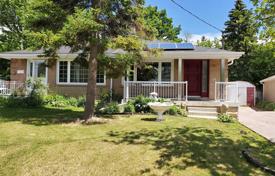 Terraced house – Scarborough, Toronto, Ontario,  Canada for C$1,003,000