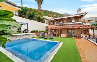 3-bedroom villa 253 m² in Orotava for 740,000 €