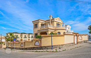 3-bedroom villa 130 m² in Orihuela Costa for 369,000 €