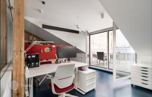 Apartment 166 m² in Central District for 345,000 €