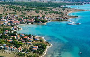 30-bedroom villa 1,800 m² in Zadar for 3,500,000 €