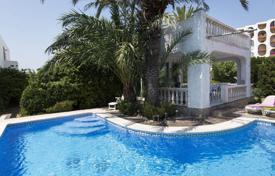 Villa with a garden, a swimming pool and a sea view, near the beach, Empuriabrava, Girona, Spain for 1,390,000 €