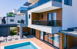 4-room house 400 m² in Fažana for 2,400,000 €