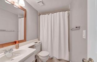 2-bedroom apartments in condo 97 m² in West End for $370,000