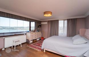 5-bedroom villa 400 m² in Beykoz for 217,911,000 TRY