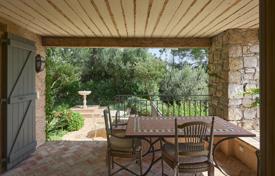 5-bedrooms villa 40 m² in Mougins, France. Price on request