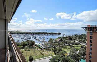 1-bedroom apartments in condo 76 m² in South Bayshore Drive for $699,000