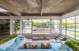 5-bedroom villa 380 m² in Tibubeneng for $1,600,000