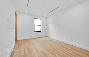 5-bedroom house 528 m² in Miami for $4,900,000