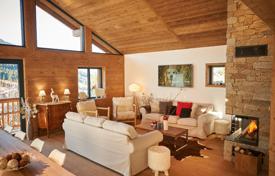 New chalet with a parking, Courchevel, France for 9,500 € per week