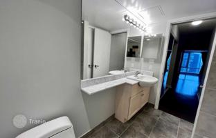 4-bedroom apartment in Victoria Street for C$905,000