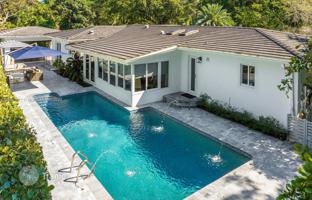 4-bedroom house 261 m² in Coral Gables for $2,795,000