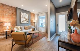 Terraced house – Saint Clarens Avenue, Old Toronto, Toronto,  Ontario,   Canada for C$1,622,000