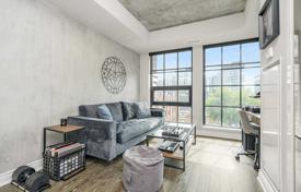 Apartment – Richmond Street West, Old Toronto, Toronto,  Ontario,   Canada for C$889,000