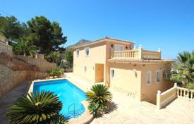 Spacious villa with sea views, in a privileged area, Calpe, Spain for 569,000 €