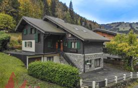 Large detached chalet near the centre of Morzine, France for 1,150,000 €
