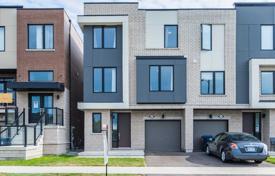 Terraced house – Etobicoke, Toronto, Ontario,  Canada for C$1,631,000