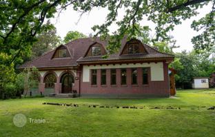 12-room house 460 m² in Debrecen for 593,000 €