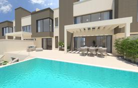 New townhouse with a swimming pool and a roof-top terrace, San Miguel De Abona, Spain for 589,000 €