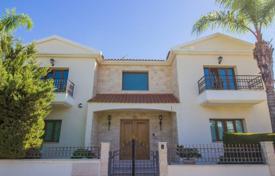 Villa in Limassol with 4 bedrooms, Agios Athanasios for 1,200,000 €