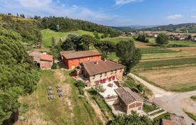 Hamlet in the countryside of San Miniato, Tuscany for 2,900,000 €