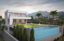 Luxury villa with sea views, Marbella for 1,100,000 €