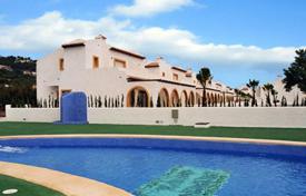 Spacious townhouse with a terrace in a residential complex with a swimming pool and parks, Calpe, Spain for 195,000 €