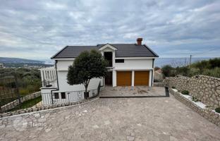 5-bedroom villa 406 m² in Dobra Voda for 1,100,000 €