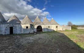 Historic trulli complex with a large plot of land in Martina Franca, Apulia, Italy for 800,000 €