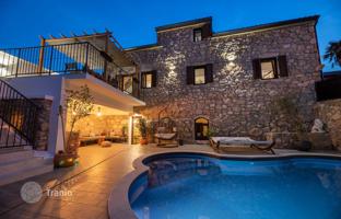 4-bedroom house 257 m² in Risika for 1,200,000 €