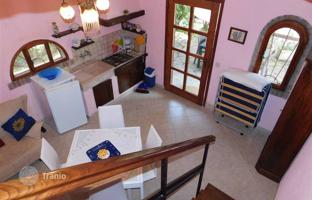 Villa 300 m² in Gavorrano for 750,000 €