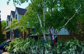 Townhome – Scarborough, Toronto, Ontario,  Canada for C$1,907,000