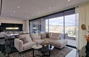 3-bedroom apartment 120 m² in Mesa Geitonia for 900,000 €