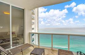 Spacious apartment with ocean views in a residence on the first line of the embankment, Sunny Isles Beach, Florida, USA for $1,585,000