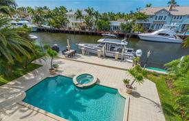 Magnificent villa with a backyard, a swimming pool, terraces and two garages, Fort Lauderdale, USA for $2,799,000