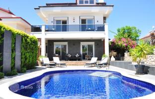 3-bedroom villa 200 m² in Fethiye for 38,446,000 TRY