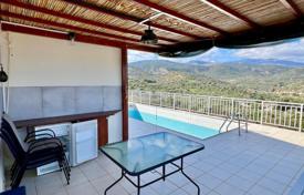 Charming Country House with Pool, Garden, and Sea Views for 225,000 €