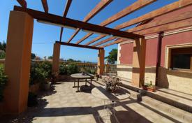 Two-storey villa with sea views and a pool in El Campello, Alicante, Spain for 310,000 €