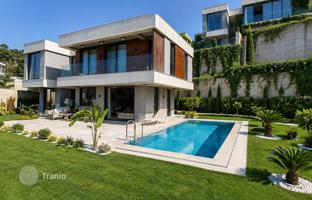 2-bedroom villa 176 m² in Güllük for 27,931,000 TRY