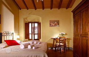 Mansion in Gambassi Terme. Price on request