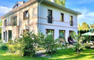 7-room villa 430 m² in Jurmala for 595,000 €