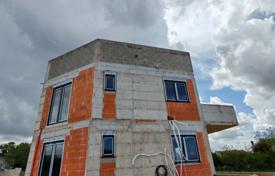 ZADAR, VRSI — Exclusive ground floor apartment with pool and garden! S2 for 280,000 €
