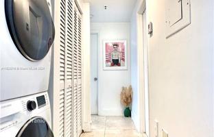 2-bedroom apartments in condo 69 m² in Miami Beach for $369,000